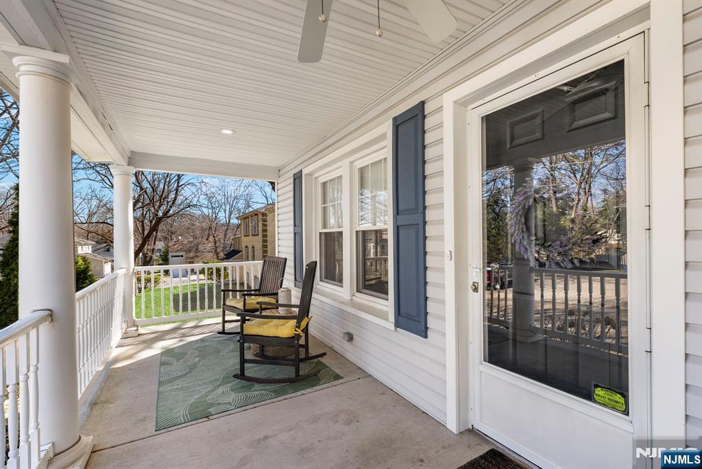 12 Chestnut Street Cresskill, NJ 07626 - Photo 2 of 48