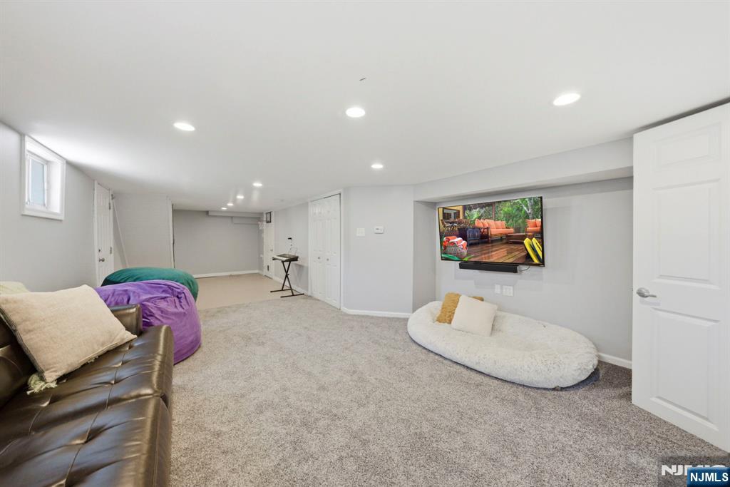 12 Chestnut Street Cresskill, NJ 07626 - Photo 32 of 48