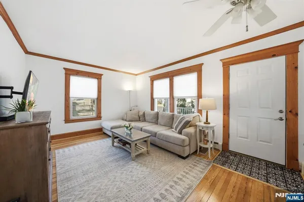 $999,000 | 12 Chestnut Street, Cresskill, NJ 07626