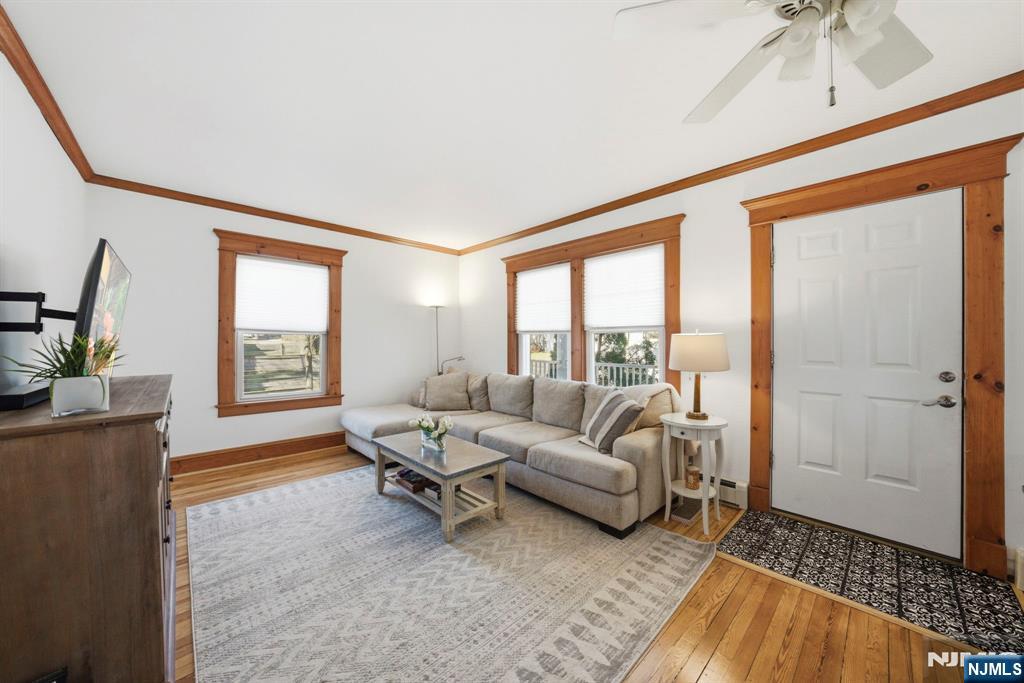 12 Chestnut Street Cresskill, NJ 07626 - Photo 4 of 48