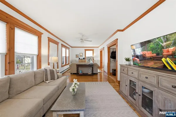 $999,000 | 12 Chestnut Street, Cresskill, NJ 07626