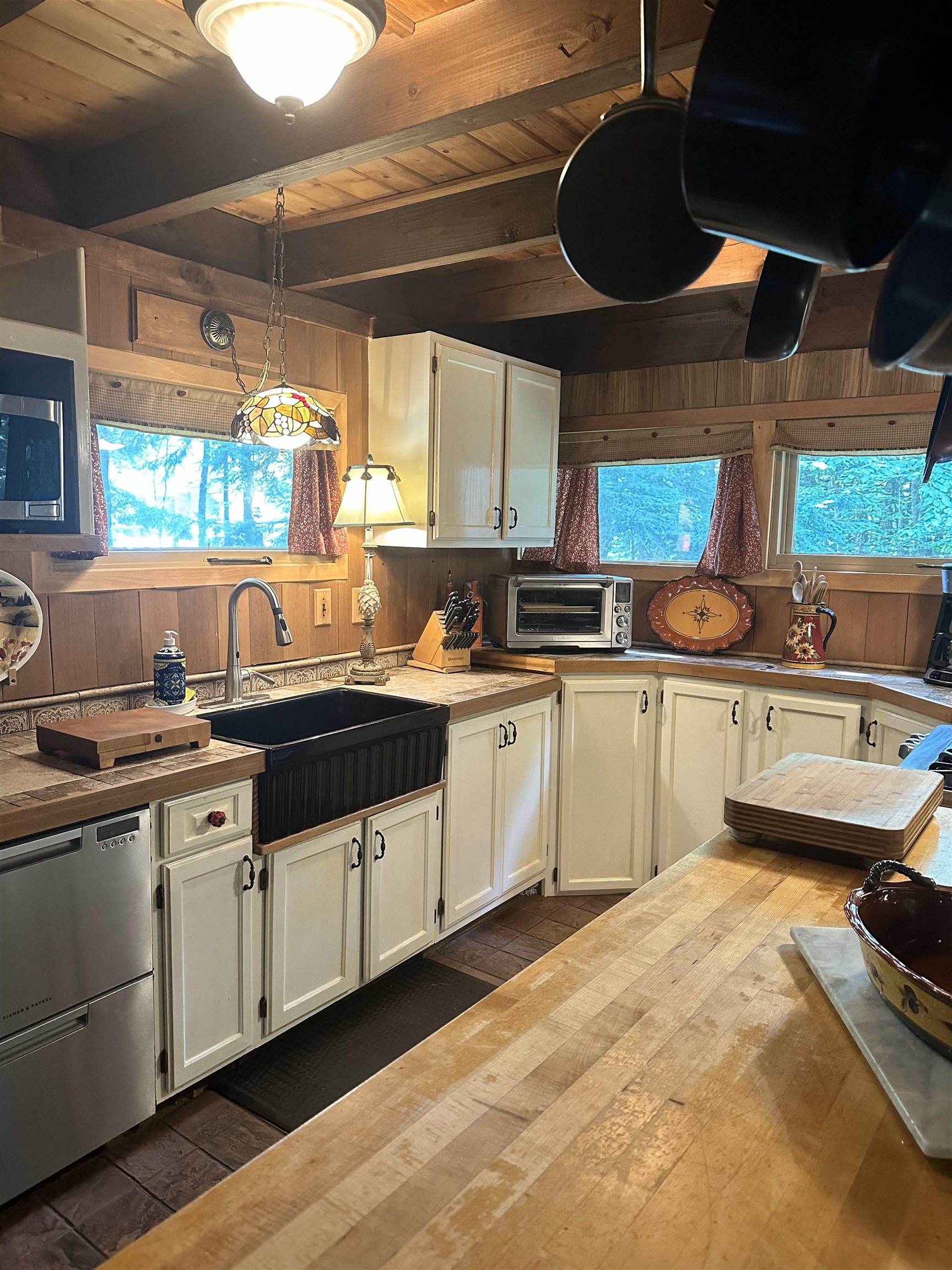 1126 Wheelock Road Hartford, VT 05059 - Photo 4 of 42 Gallery Image 4