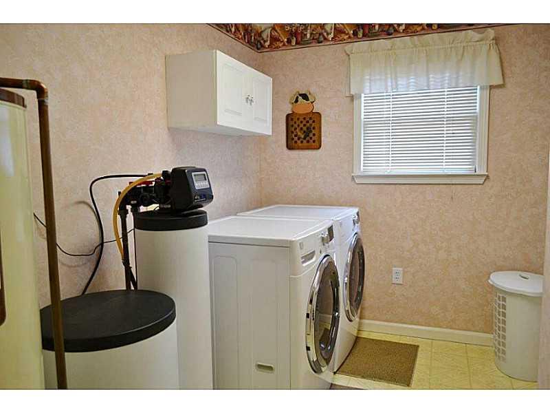3730 Crescent Hill Road Springfield, OH 45502 - Photo 12 of 25 Gallery Image 12