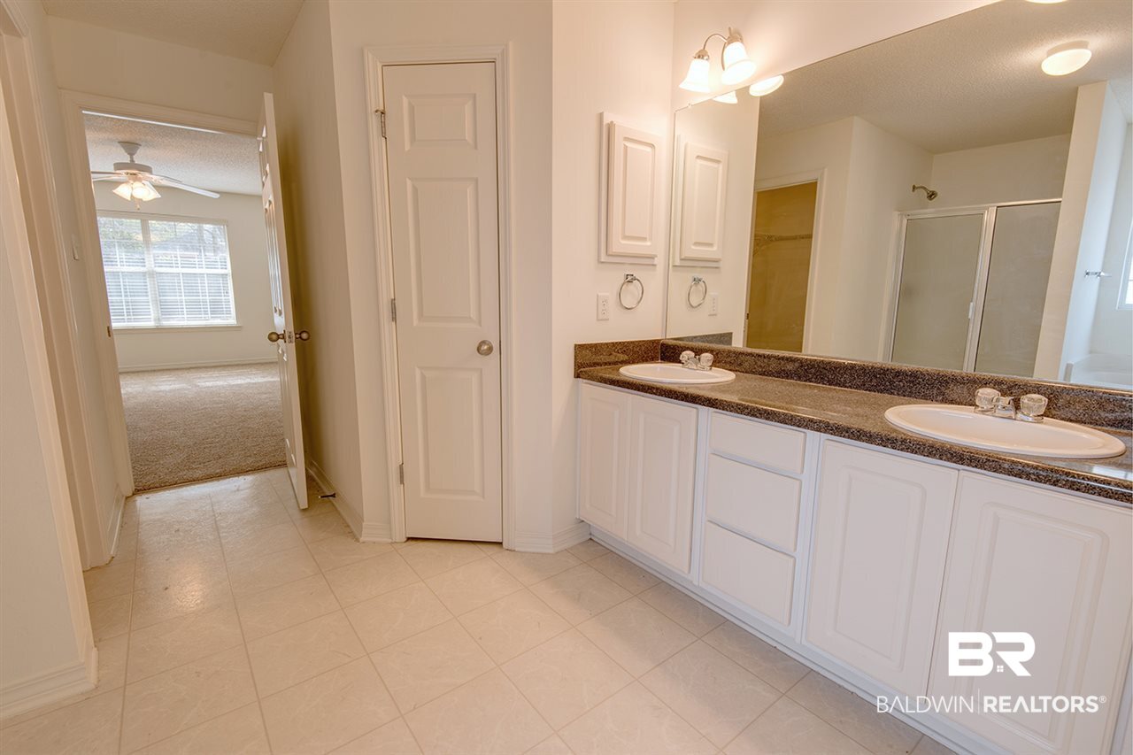 7159 Bridgemill Drive Mobile, AL 36619 - Photo 24 of 34 Private Water Closet