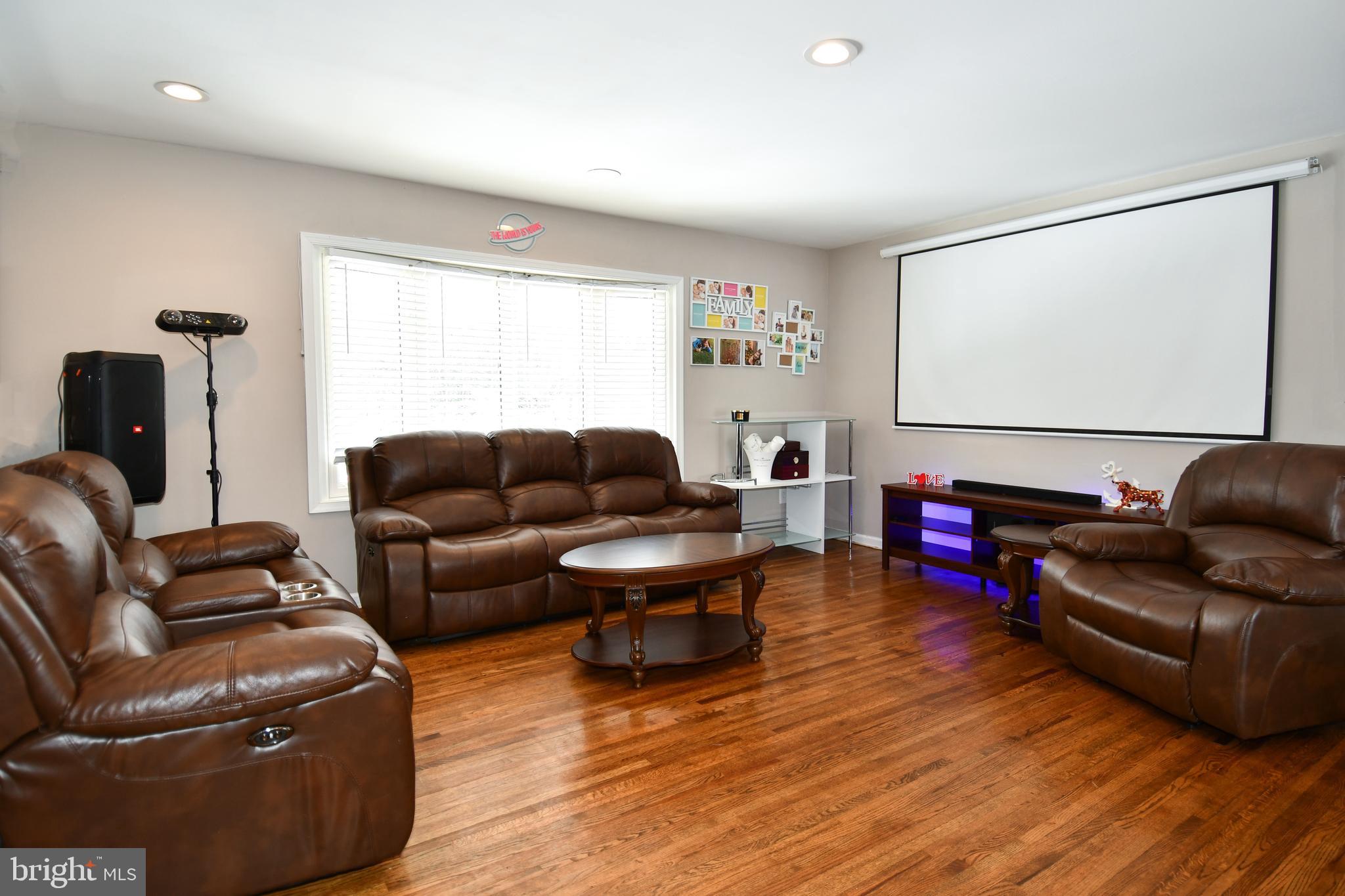 6819 Lavant Drive Springfield, VA 22152 - Photo 3 of 46