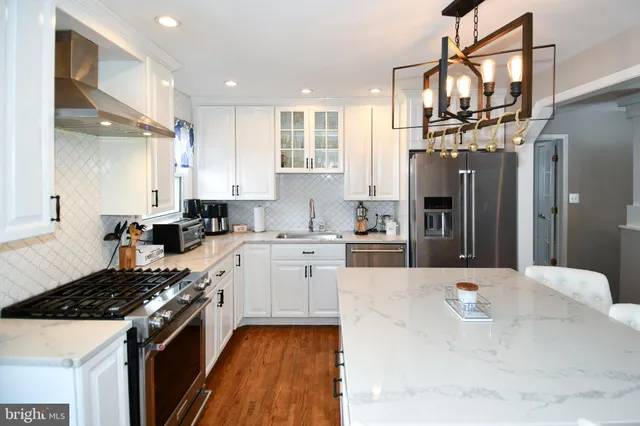 $739,000 | 6819 Lavant Drive, Springfield, VA 22152