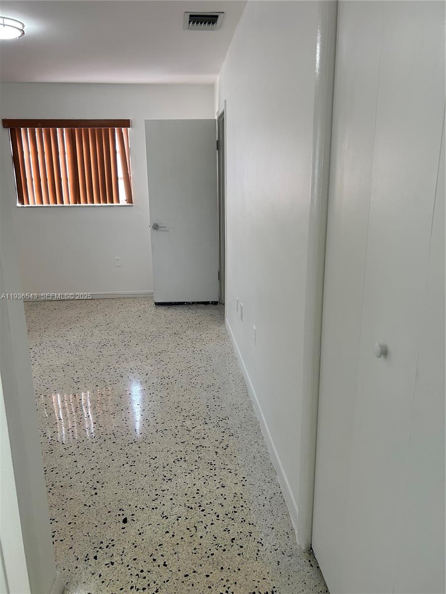 442 East 29th Street, Unit 442 Hialeah, FL 33013 - Photo 13 of 23 a view of entryway
