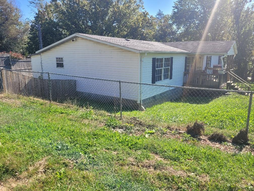 261 N Road Johnson City, TN 37601 - Photo 11 of 12 North Side