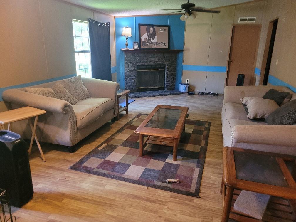 261 N Road Johnson City, TN 37601 - Photo 3 of 12 north den