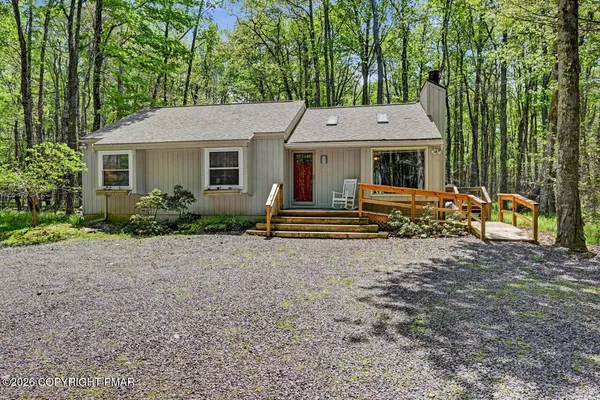 $399,900 | 173 Flintlock Trail, Pocono Pines, PA 18350