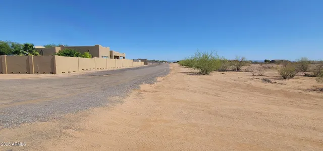 $135,000 | 237-x-3 West Jomax Road, Unit 3, Wittmann, AZ 85361