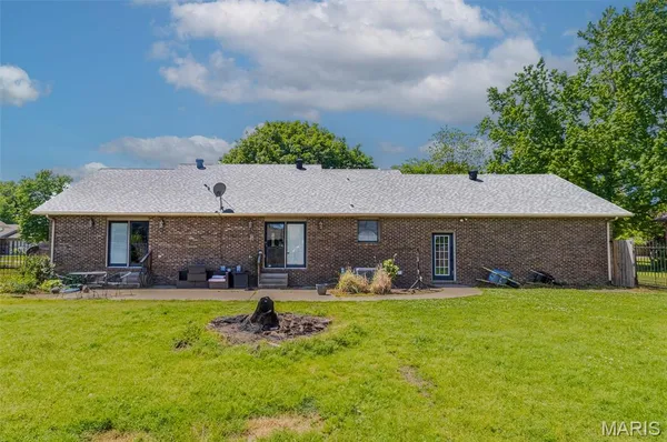 $285,500 | 904 Pine Street, Sikeston, MO 63801