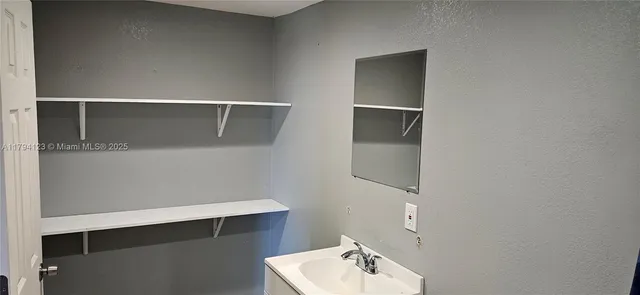 $1,200,000 | 3100-3112 Sanders Road, Davenport, FL 33837