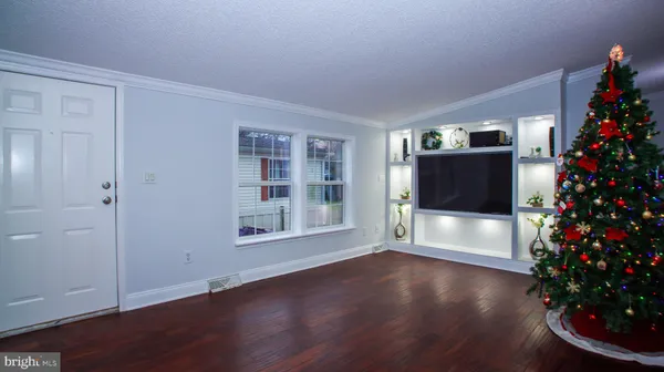 a view of livingroom with an outdoor space