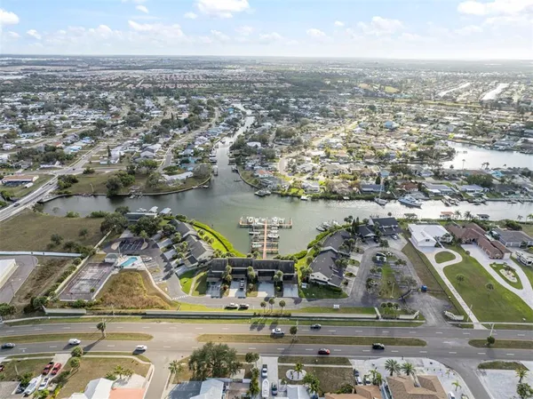 $2,200 | 634 Yardarm Drive, Apollo Beach, FL 33572