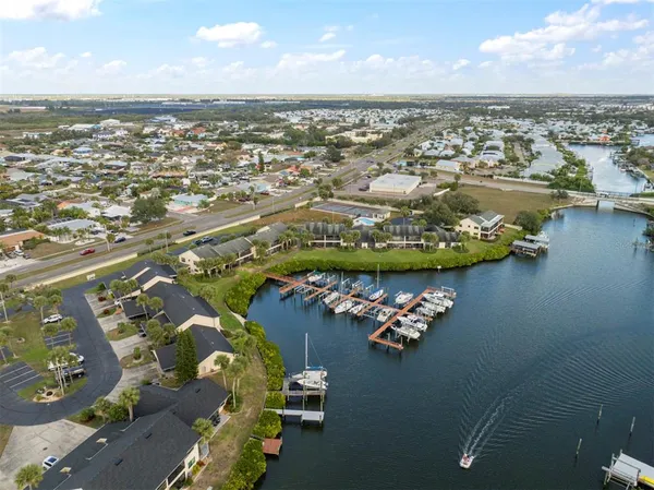 $2,200 | 634 Yardarm Drive, Apollo Beach, FL 33572