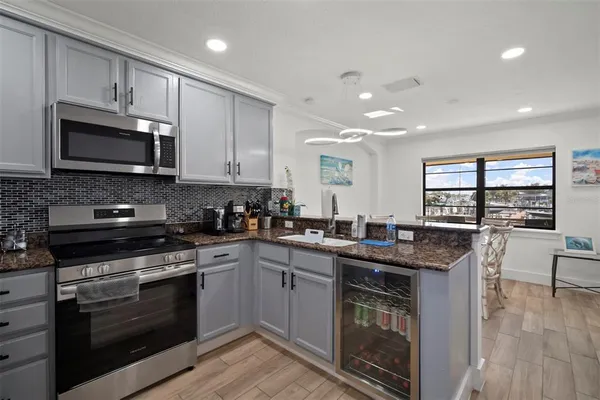 $2,200 | 634 Yardarm Drive, Apollo Beach, FL 33572