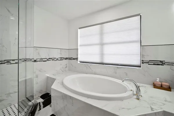 $2,200 | 634 Yardarm Drive, Apollo Beach, FL 33572