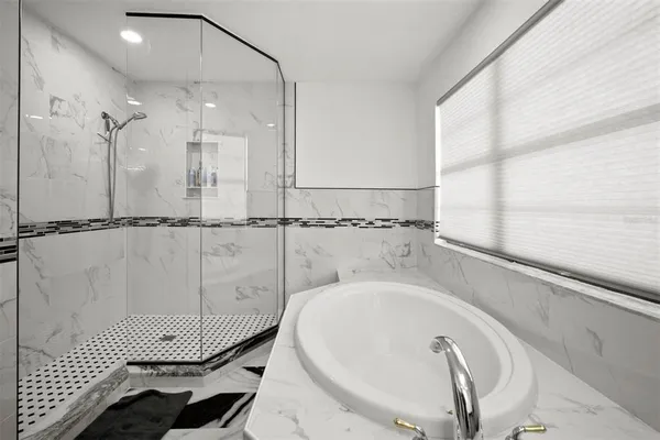 $2,200 | 634 Yardarm Drive, Apollo Beach, FL 33572