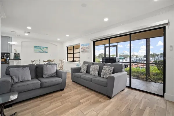 $2,200 | 634 Yardarm Drive, Apollo Beach, FL 33572