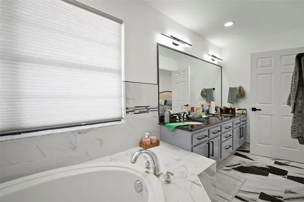 $2,200 | 634 Yardarm Drive, Apollo Beach, FL 33572