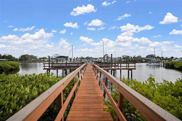 $2,200 | 634 Yardarm Drive, Apollo Beach, FL 33572