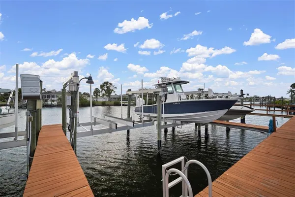 $2,200 | 634 Yardarm Drive, Apollo Beach, FL 33572