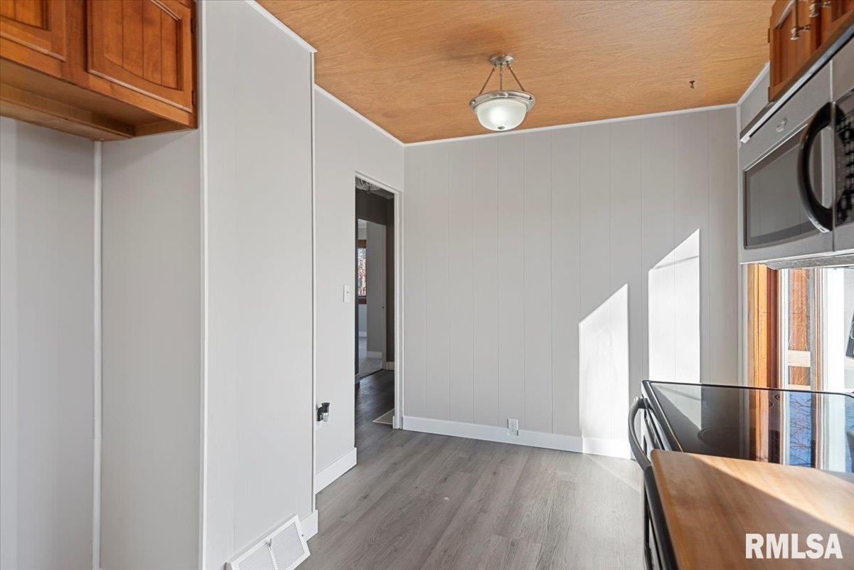 49 Ruth Court Springfield, IL 62704 - Photo 11 of 26