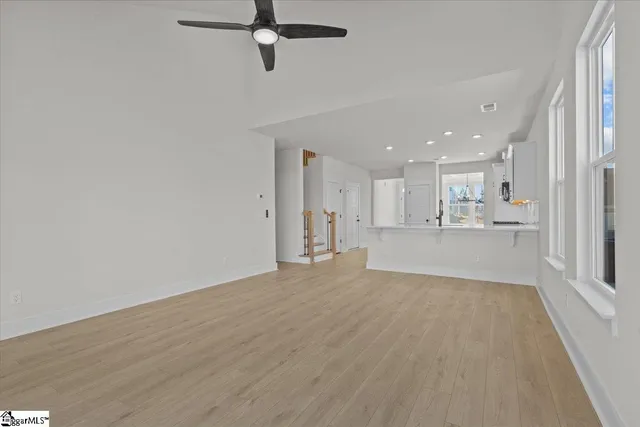 $304,990 | 976 Diane Lane, Moore, SC 29369