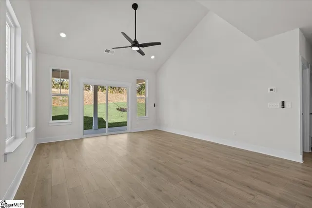 $304,990 | 976 Diane Lane, Moore, SC 29369