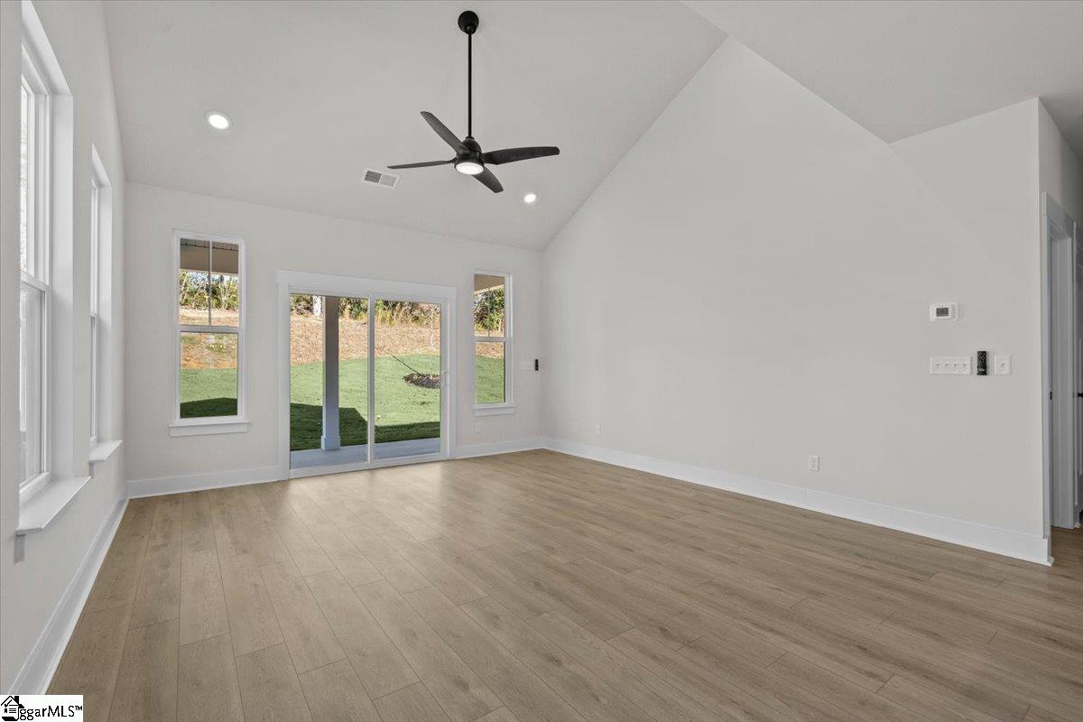 976 Diane Lane Moore, SC 29369 - Photo 13 of 34