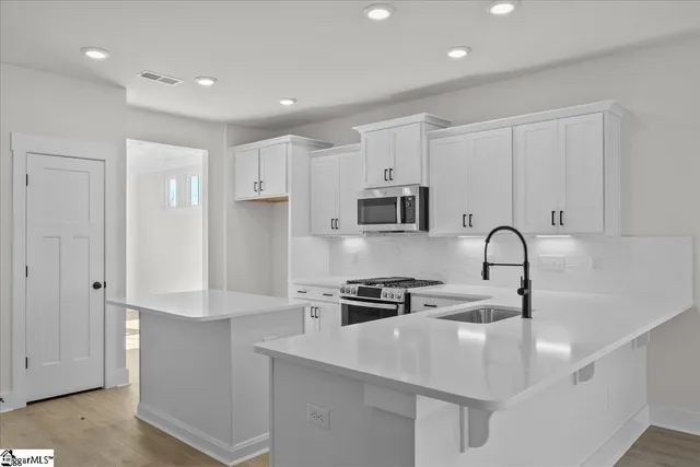 $304,990 | 976 Diane Lane, Moore, SC 29369