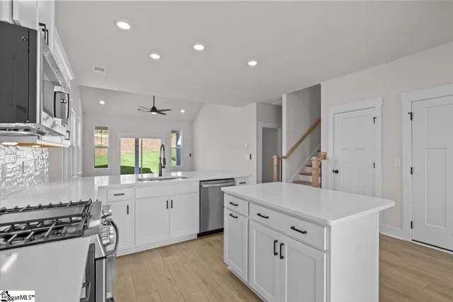 $304,990 | 976 Diane Lane, Moore, SC 29369