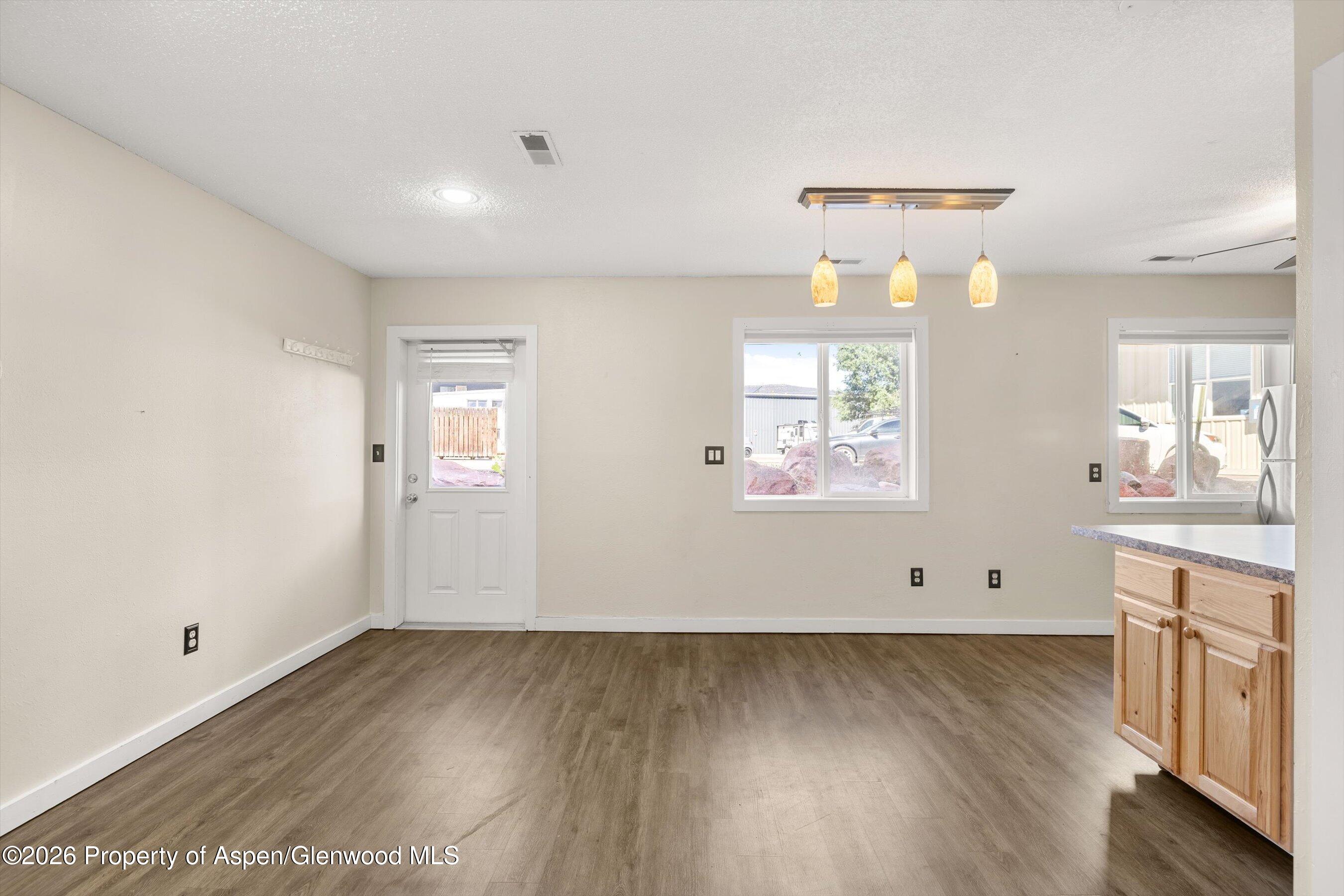1101 Village Road, Unit LL3B Carbondale, CO 81623 - Photo 4 of 22 06-1101VillageRd_UnitLL3B_2606_2660