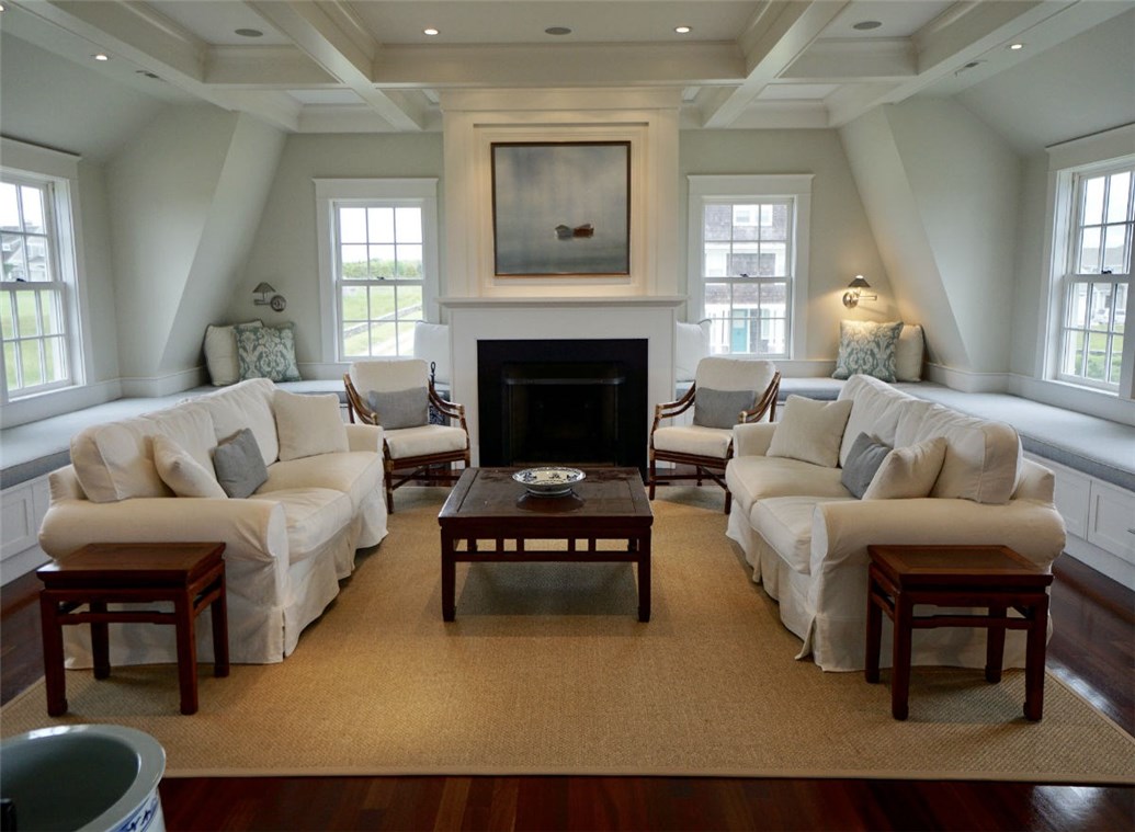 1 Kempton Place Little Compton, RI 02837 - Photo 3 of 20 Living Room
