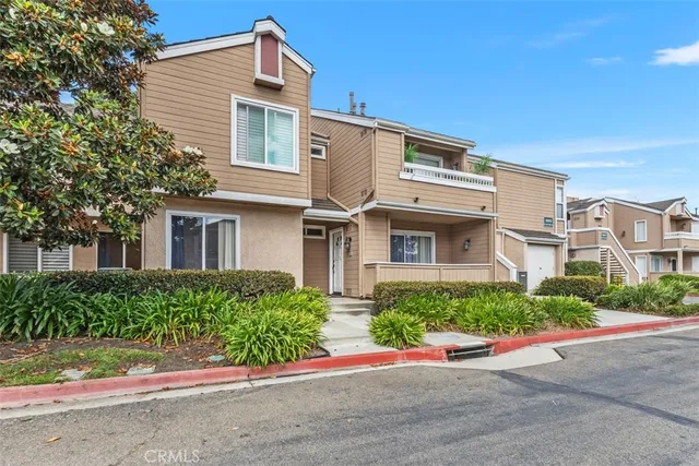 $595,000 | 10393 East Briar Oaks Drive, Unit D, Stanton, CA 90680