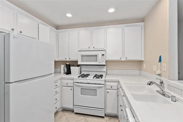 $595,000 | 10393 East Briar Oaks Drive, Unit D, Stanton, CA 90680