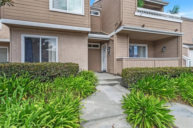 $595,000 | 10393 East Briar Oaks Drive, Unit D, Stanton, CA 90680