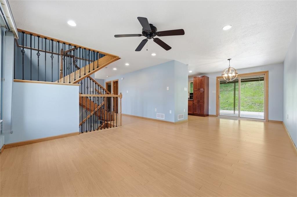 18 Kohleen Drive McKees Rocks, PA 15136 - Photo 7 of 50