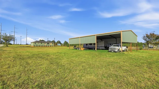 $475,000 | 26865 Old Highway 105 West, Montgomery, TX 77316