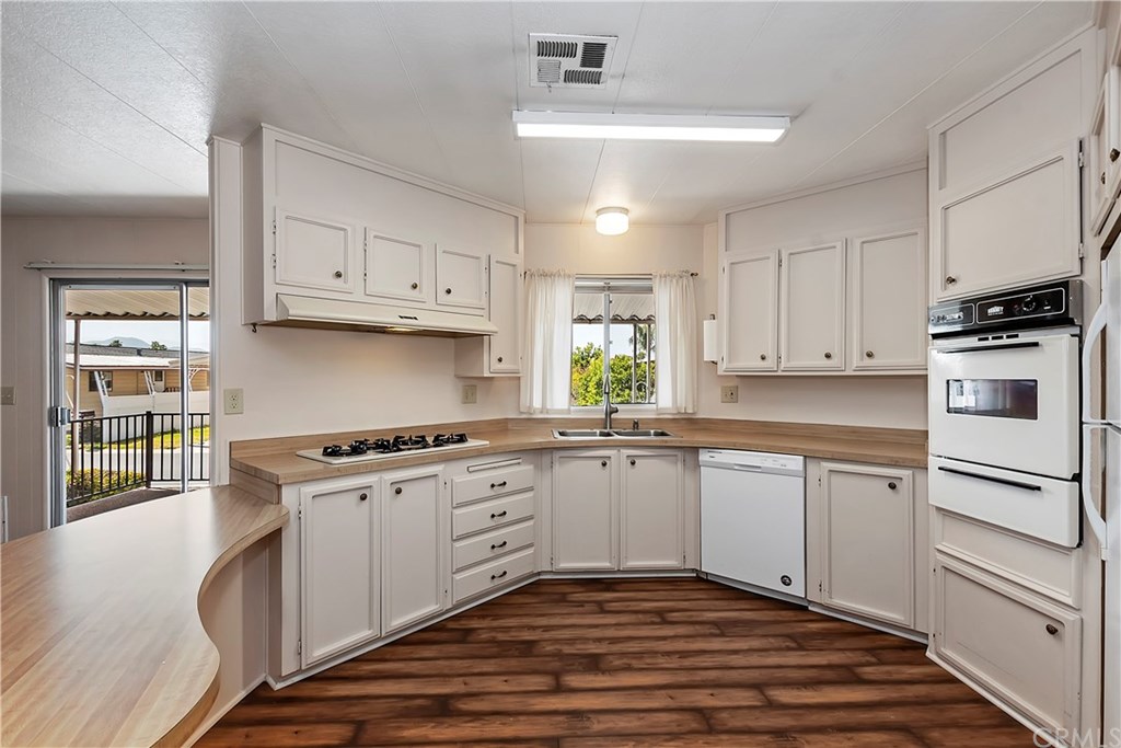 4000 Pierce Street, Unit 196 Riverside, CA 92505 - Photo 10 of 35