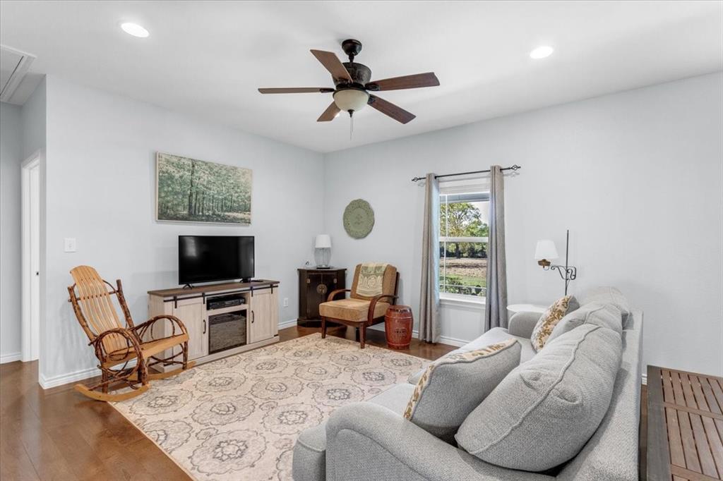 3050 Wolf Front Road Van Alstyne, TX 75495 - Photo 6 of 38