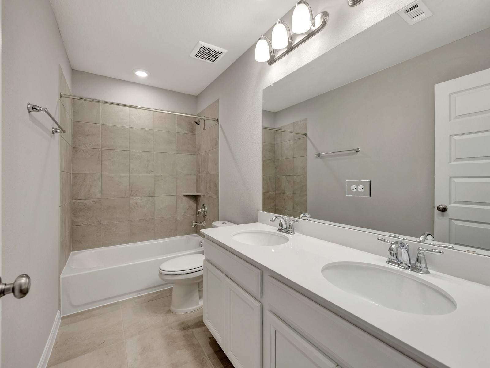 17882 Stone Terrace Montgomery, TX 77316 - Photo 23 of 33 a bathroom with a sink a toilet and shower