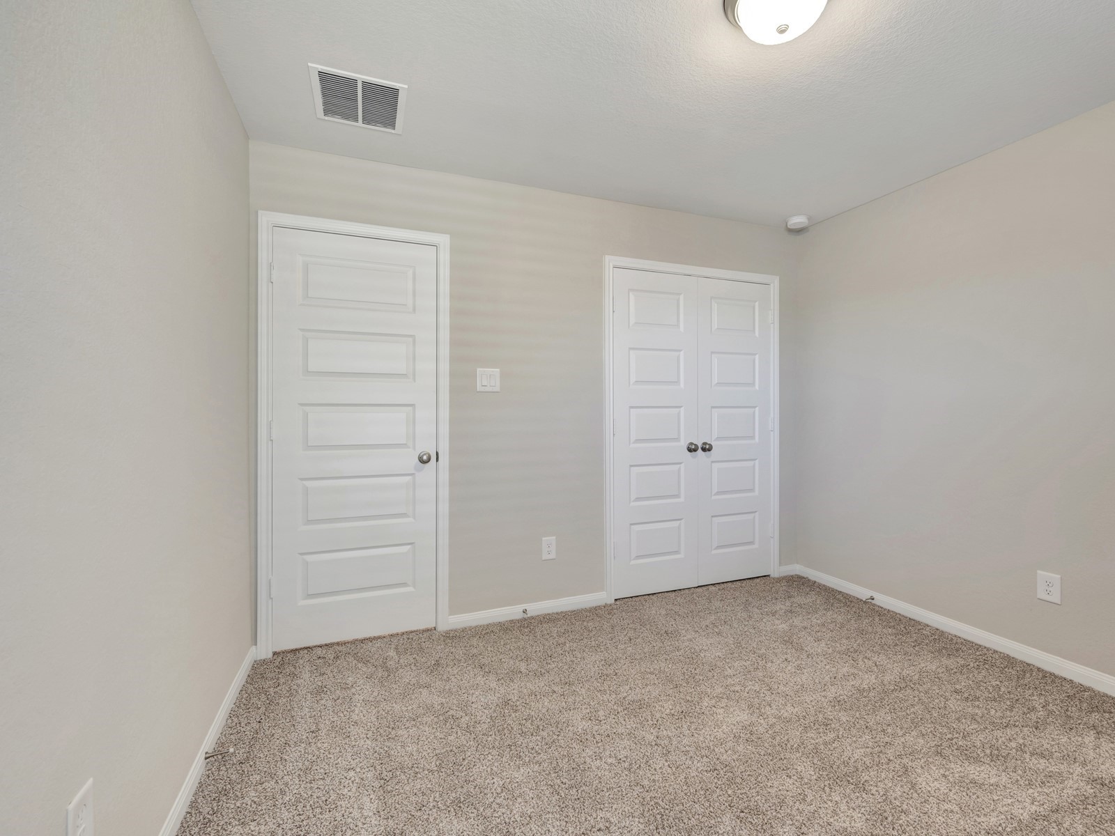 17882 Stone Terrace Montgomery, TX 77316 - Photo 27 of 33 an empty room with closet area