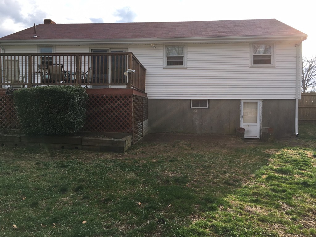 15 McAuliffe Road Randolph, MA 02368 - Photo 2 of 26 Gallery Image 2