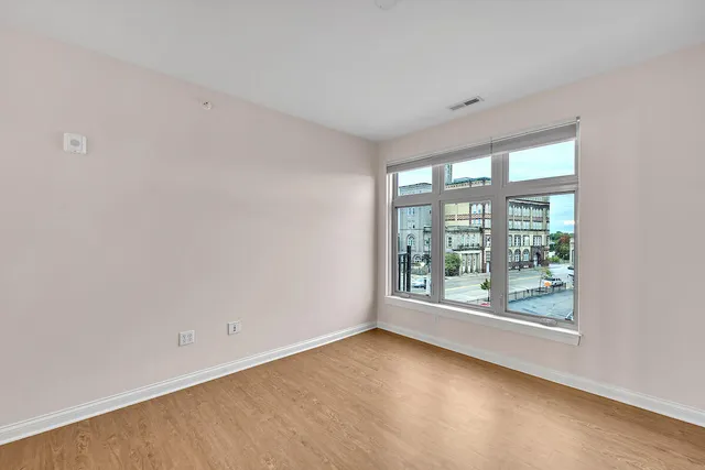 $179,900 | 141 Main Street, Unit 420, Racine, WI 53403