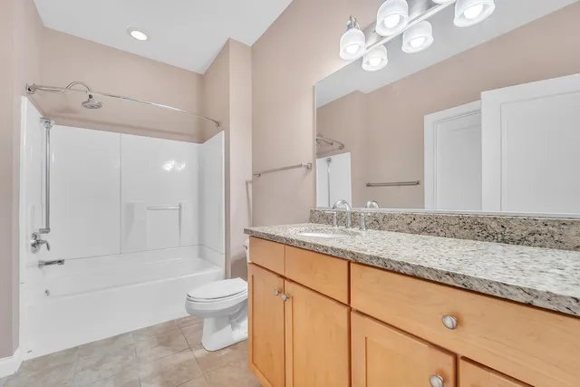 $179,900 | 141 Main Street, Unit 420, Racine, WI 53403