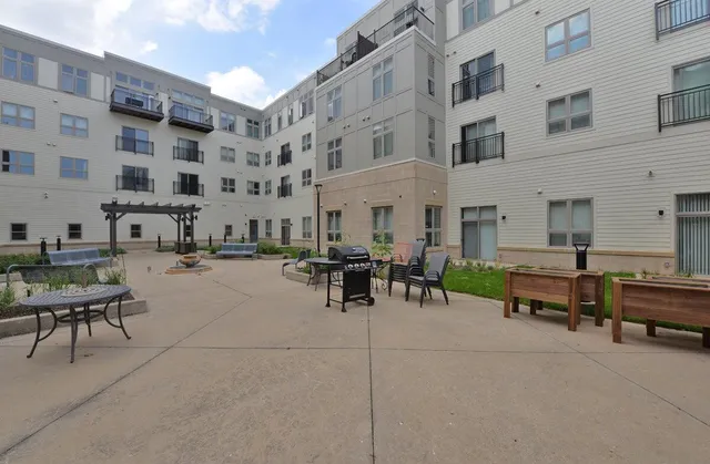 $179,900 | 141 Main Street, Unit 420, Racine, WI 53403