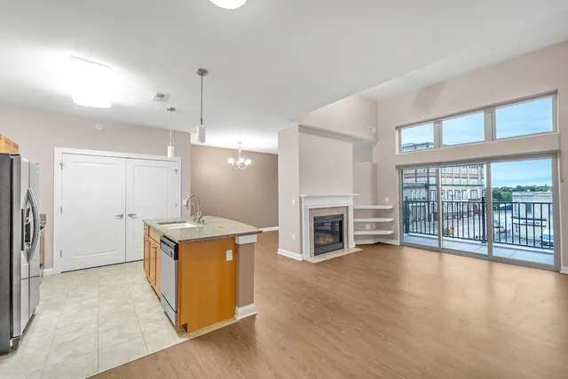 $179,900 | 141 Main Street, Unit 420, Racine, WI 53403