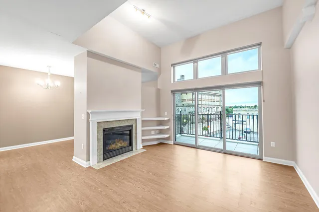 $179,900 | 141 Main Street, Unit 420, Racine, WI 53403